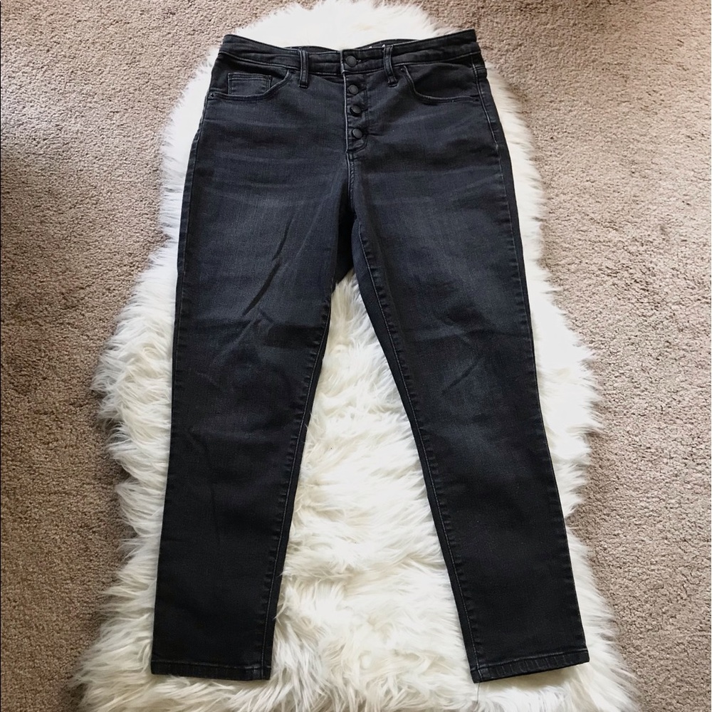 🎄Black Button Ankle Pants Jeans